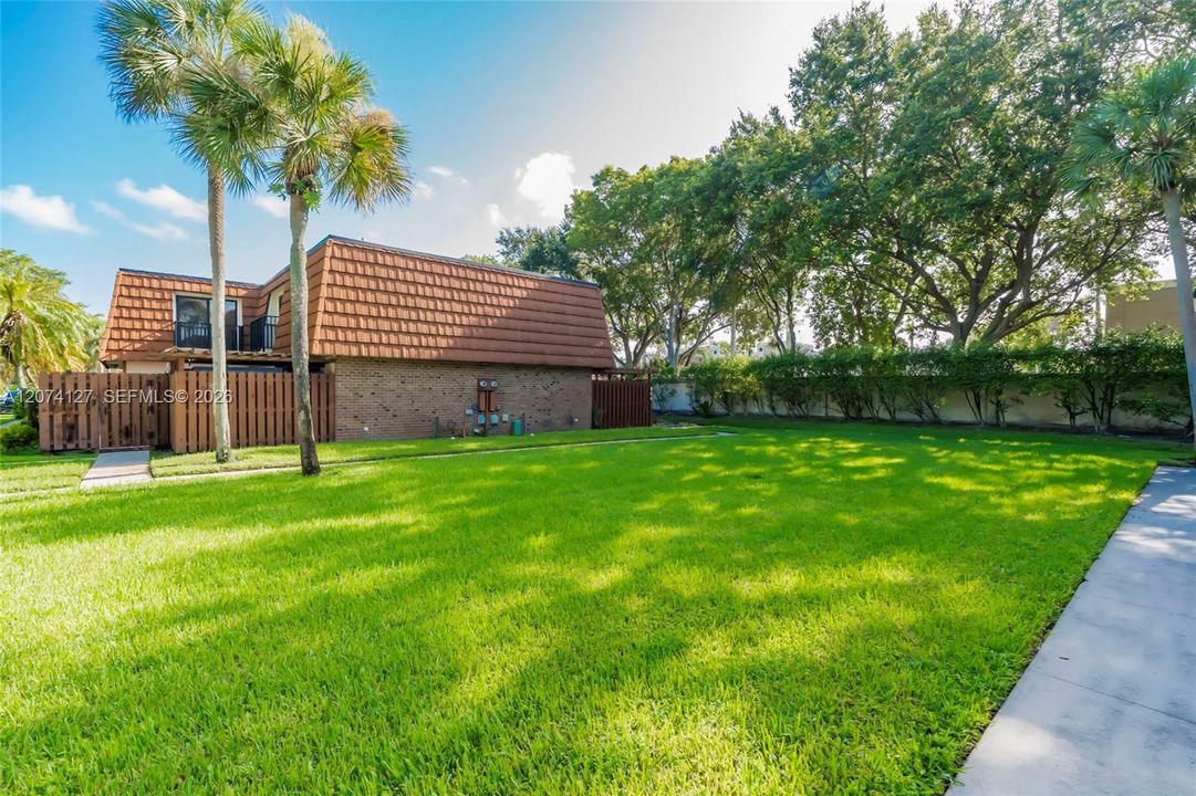 For Rent: $3,050 (3 beds, 2 baths, 1654 Square Feet)