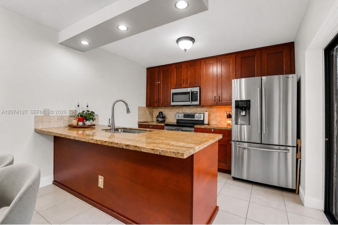 For Rent: $3,050 (3 beds, 2 baths, 1654 Square Feet)