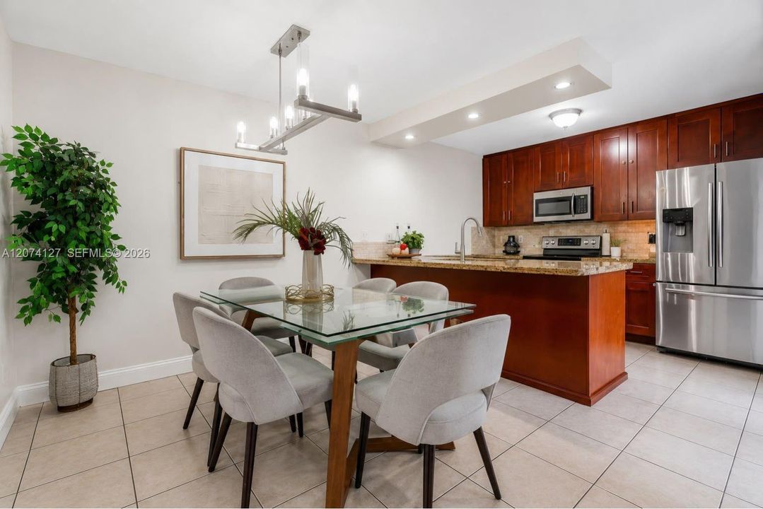 For Rent: $3,050 (3 beds, 2 baths, 1654 Square Feet)