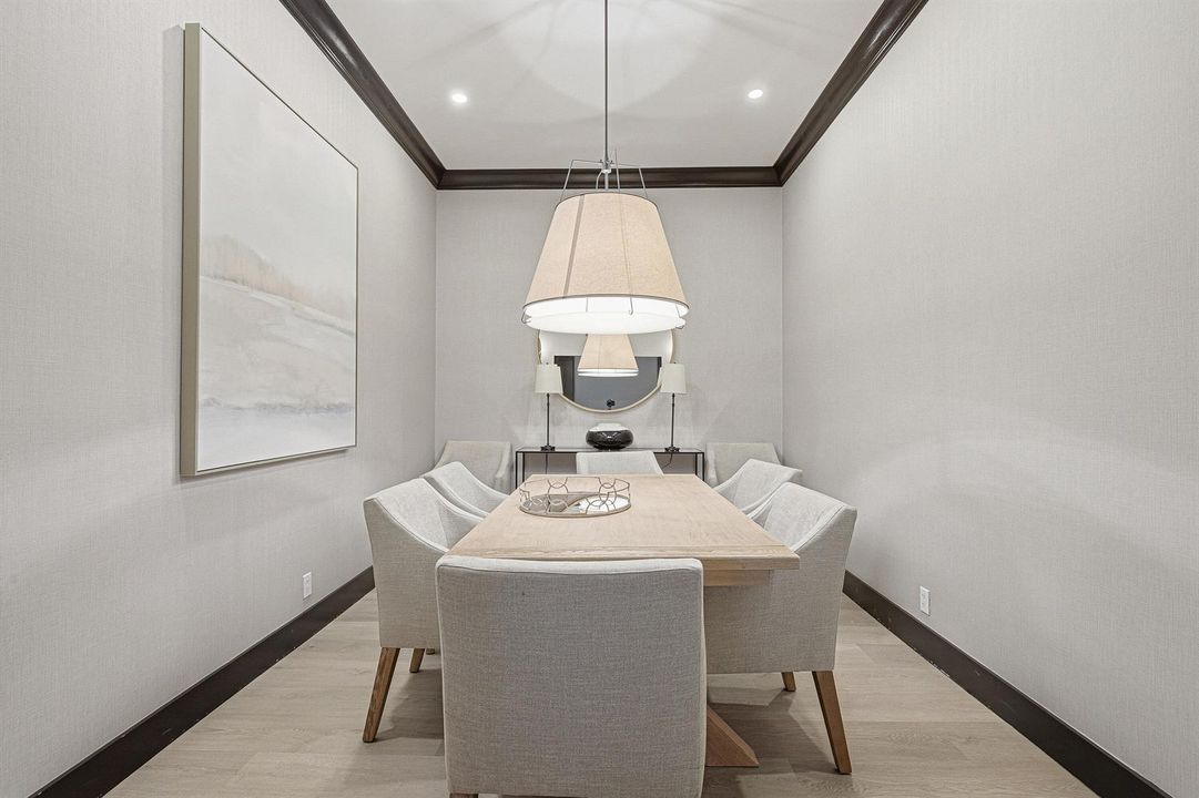 Clubhouse-Meeting Room