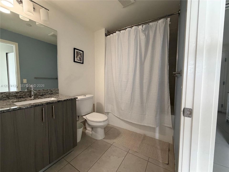 For Sale: $615,000 (2 beds, 2 baths, 1032 Square Feet)