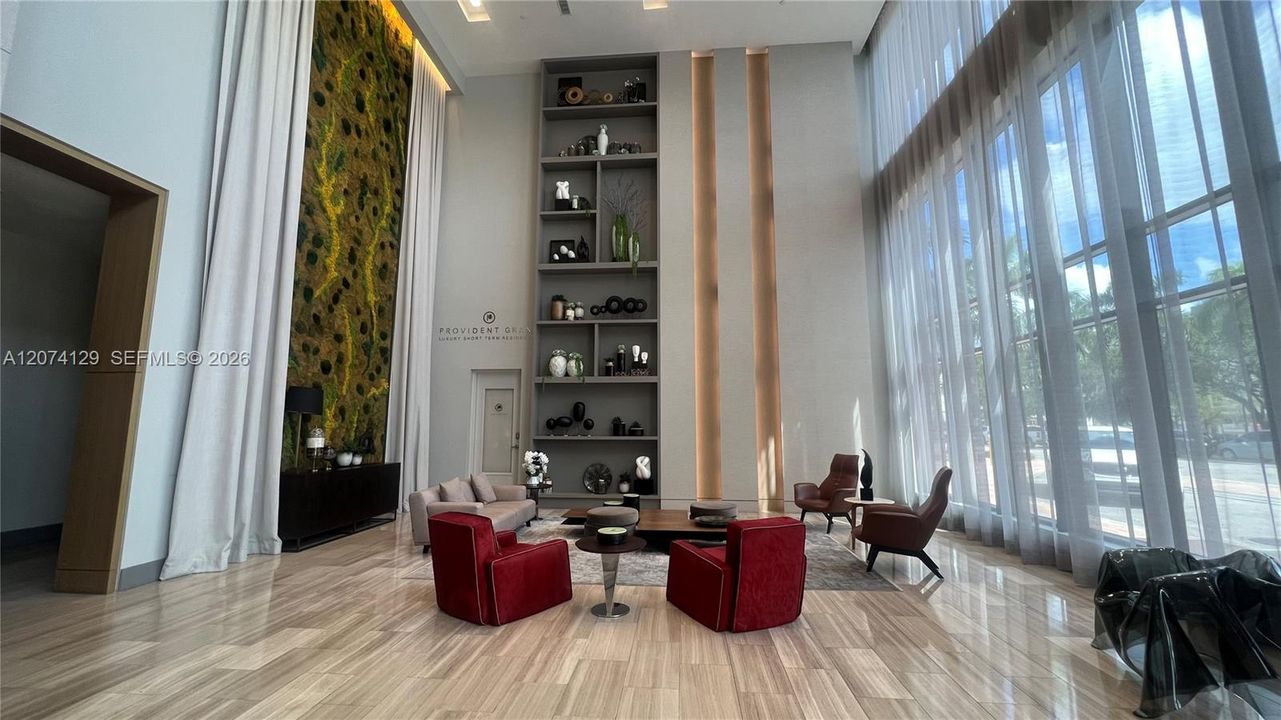 For Sale: $615,000 (2 beds, 2 baths, 1032 Square Feet)