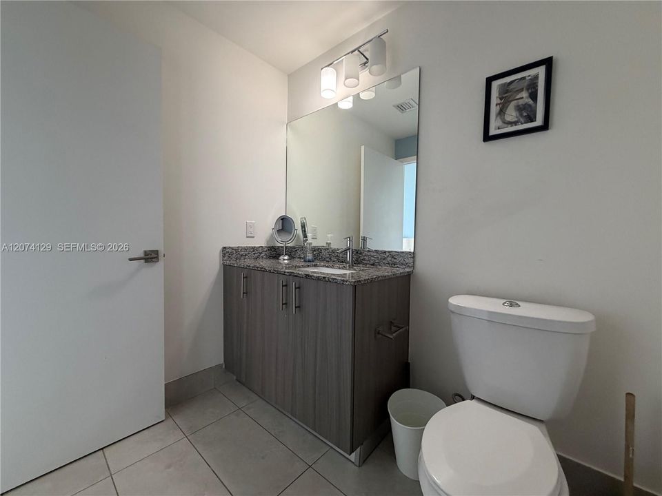 For Sale: $615,000 (2 beds, 2 baths, 1032 Square Feet)