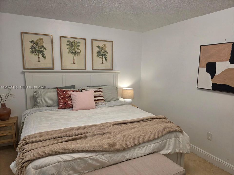 For Sale: $550,000 (3 beds, 2 baths, 1790 Square Feet)