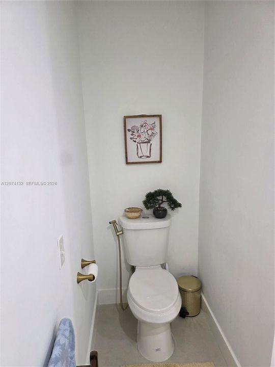 For Sale: $550,000 (3 beds, 2 baths, 1790 Square Feet)