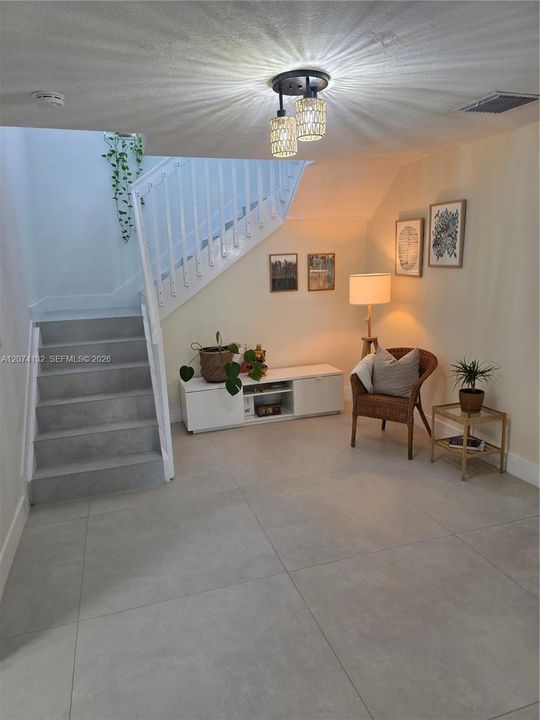 For Sale: $550,000 (3 beds, 2 baths, 1790 Square Feet)