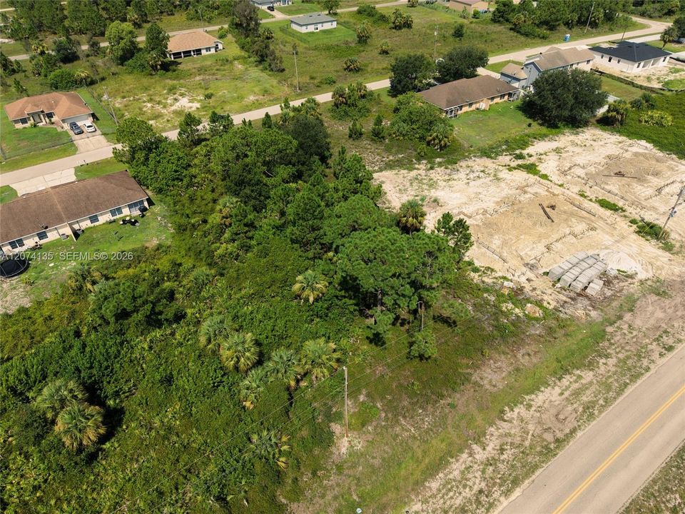 На продажу: $48,000 (0.30 acres)