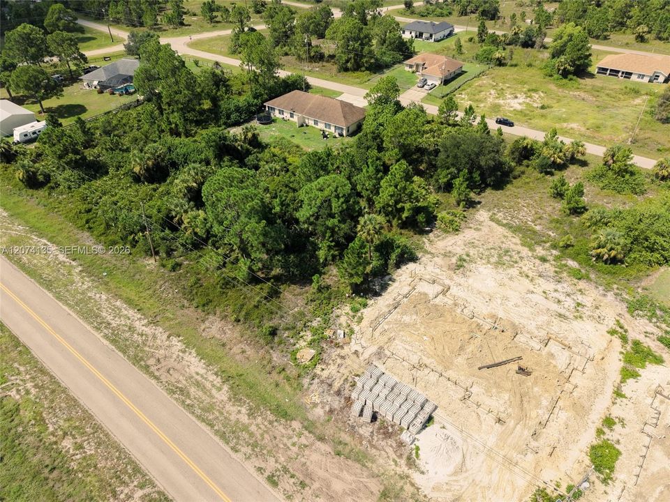 На продажу: $48,000 (0.30 acres)
