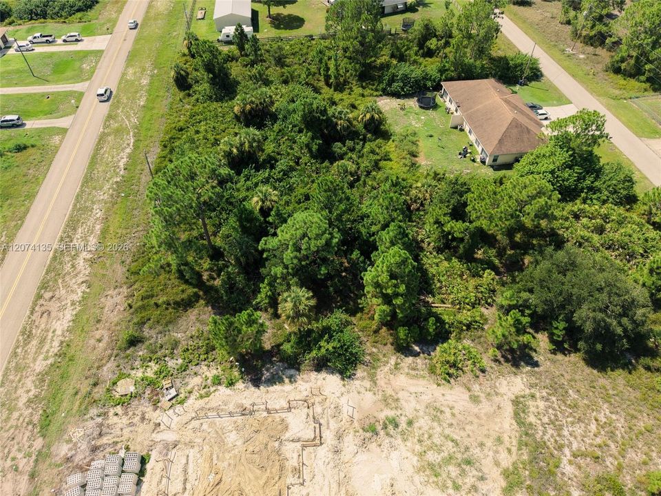 На продажу: $48,000 (0.30 acres)