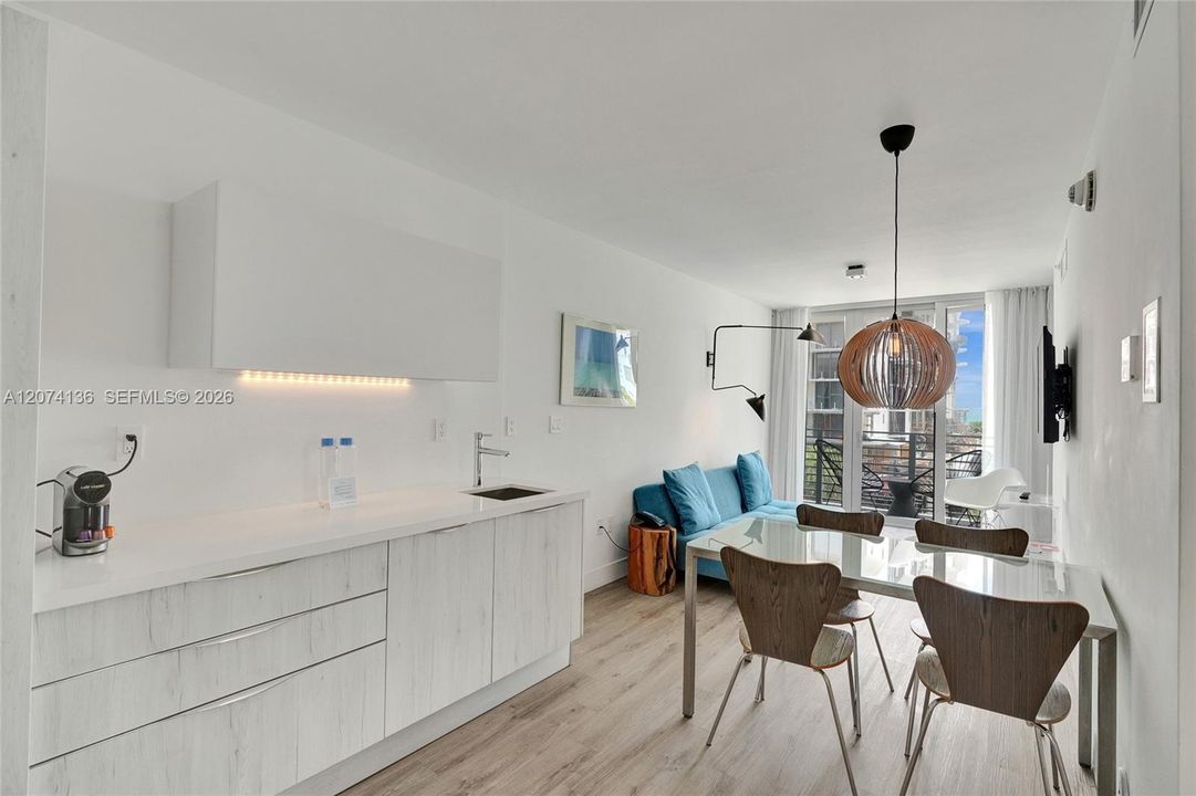En Venta: $399,000 (1 camas, 1 baños, 460 Pies cuadrados)
