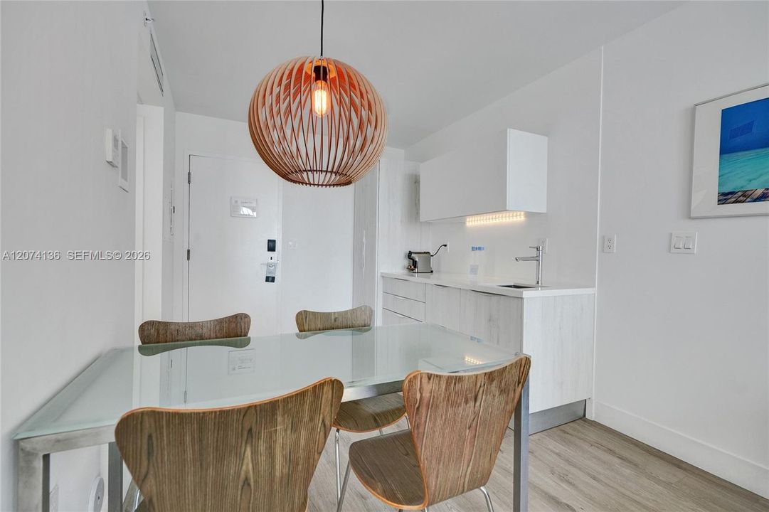 En Venta: $399,000 (1 camas, 1 baños, 460 Pies cuadrados)