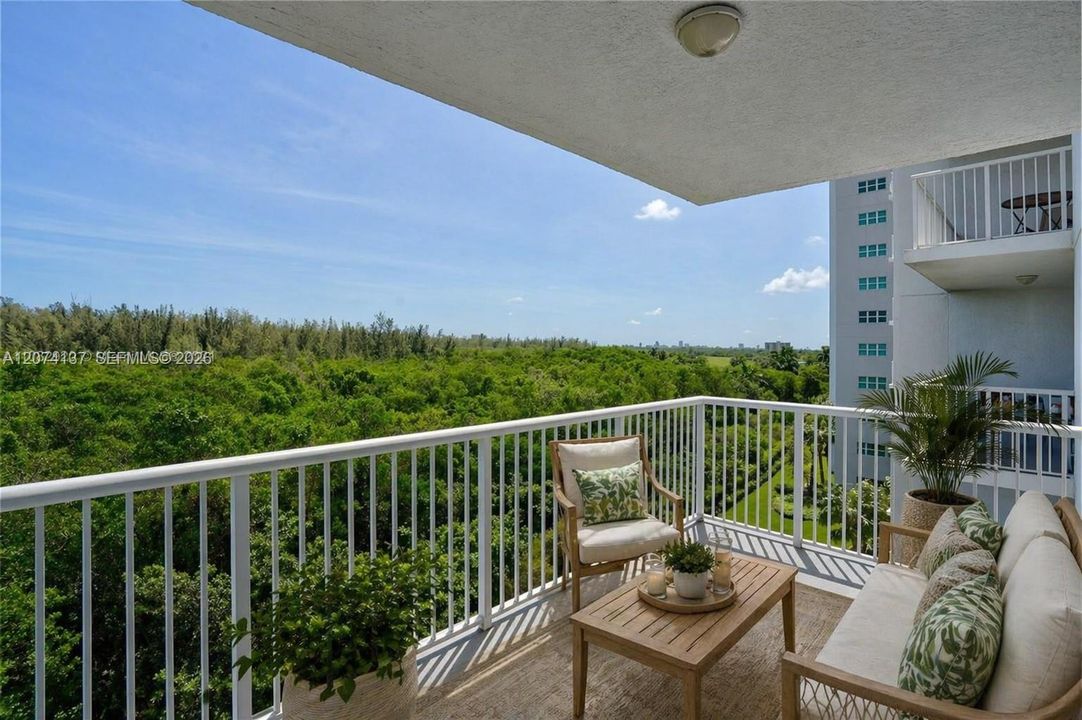 For Sale: $440,000 (3 beds, 3 baths, 1801 Square Feet)
