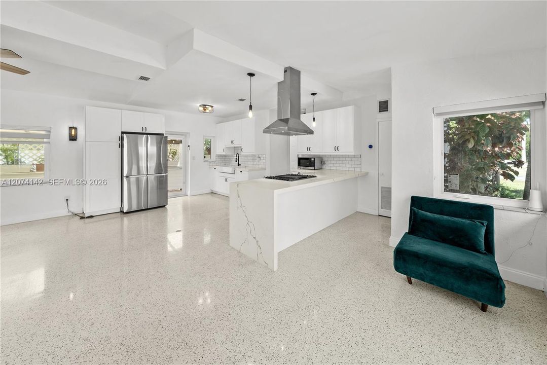 For Rent: $5,000 (3 beds, 2 baths, 1314 Square Feet)