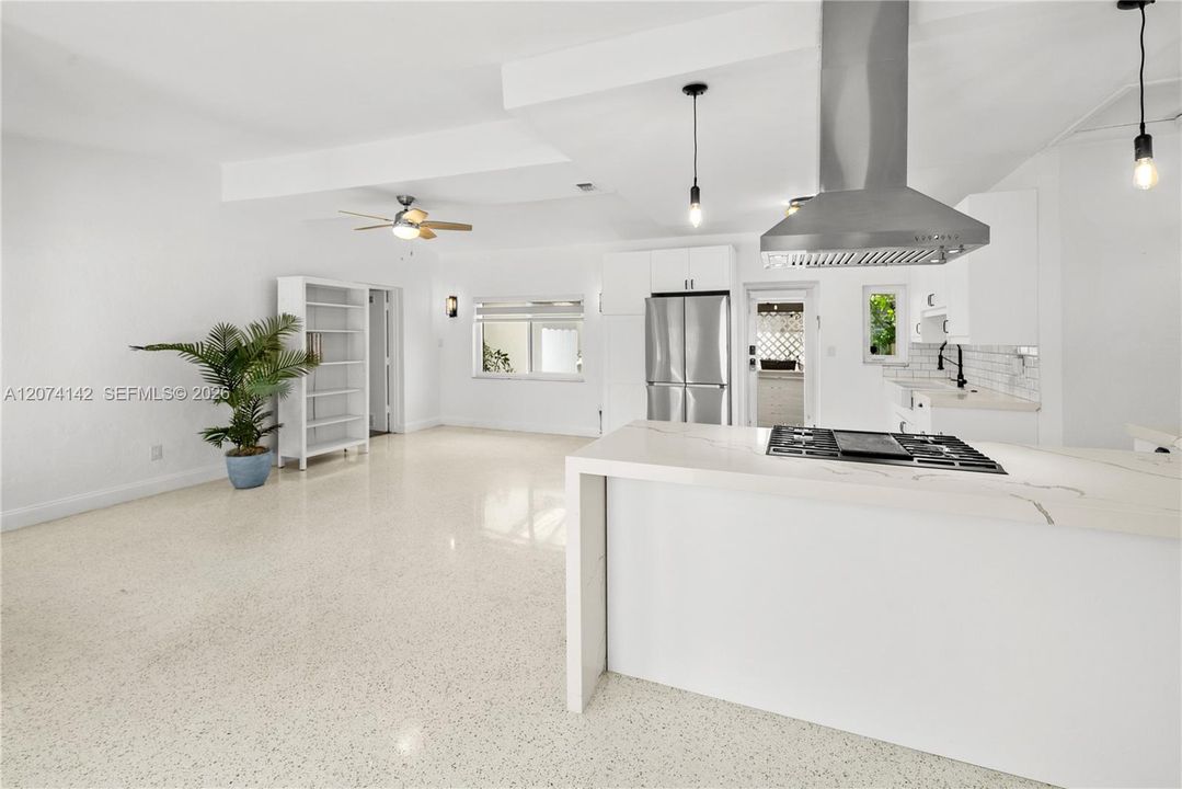 For Rent: $5,000 (3 beds, 2 baths, 1314 Square Feet)