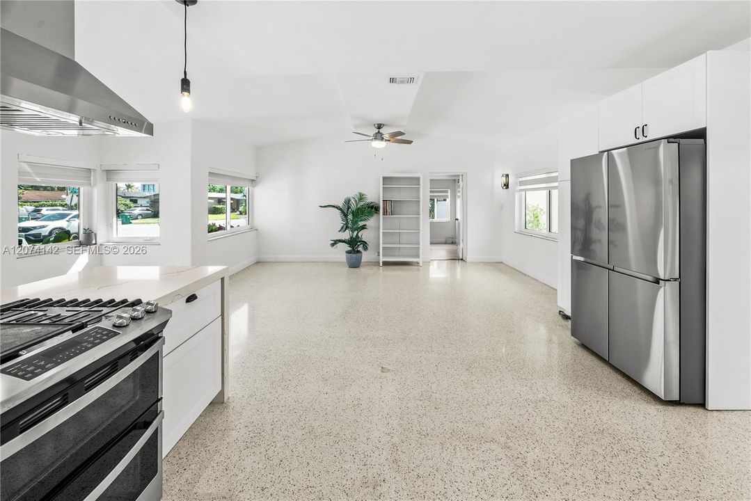 For Rent: $5,000 (3 beds, 2 baths, 1314 Square Feet)