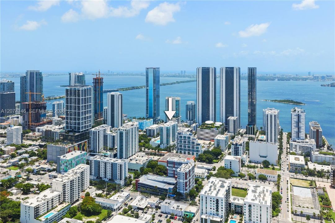 For Sale: $525,000 (2 beds, 2 baths, 1068 Square Feet)
