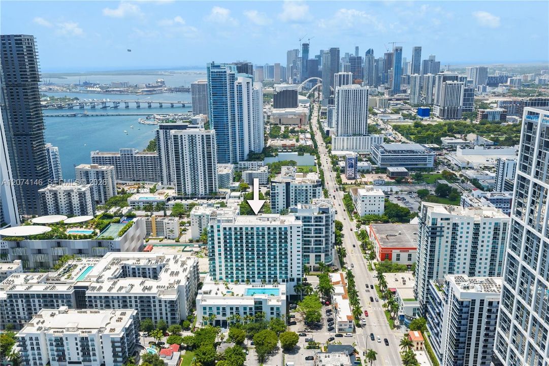 For Sale: $525,000 (2 beds, 2 baths, 1068 Square Feet)