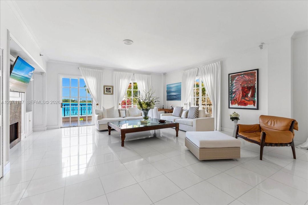 For Sale: $4,500,000 (3 beds, 3 baths, 2744 Square Feet)