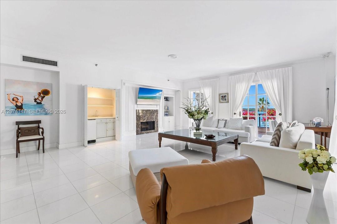 For Sale: $4,500,000 (3 beds, 3 baths, 2744 Square Feet)