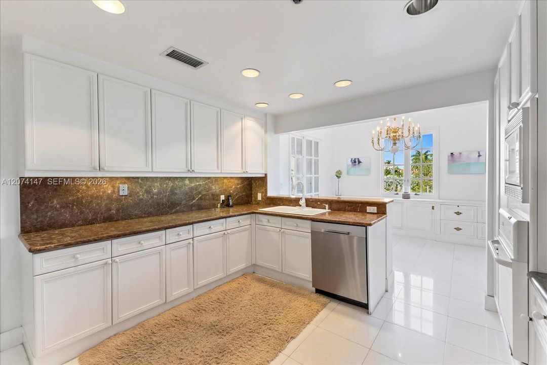 For Sale: $4,500,000 (3 beds, 3 baths, 2744 Square Feet)