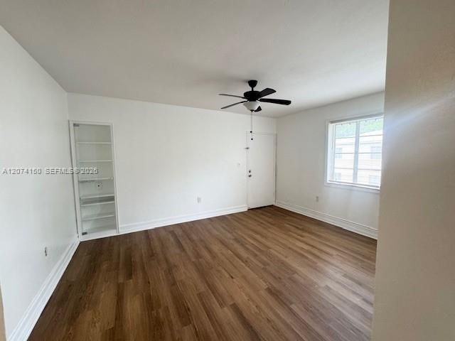 For Rent: $2,200 (2 beds, 1 baths, 940 Square Feet)