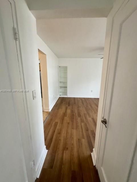 For Rent: $2,200 (2 beds, 1 baths, 940 Square Feet)