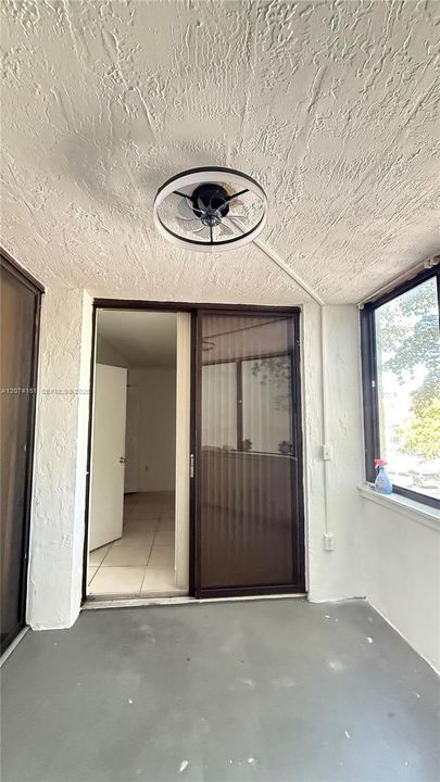 В аренду: $1,850 (2 спален, 1 ванн, 796 Квадратных фут)