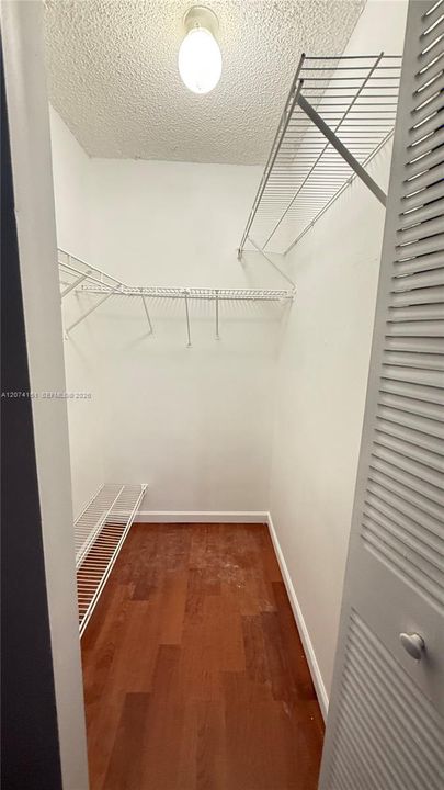 В аренду: $1,850 (2 спален, 1 ванн, 796 Квадратных фут)