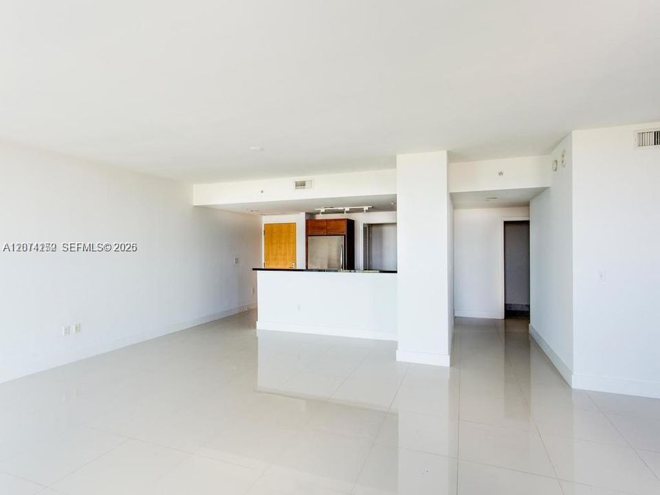 For Rent: $4,200 (2 beds, 2 baths, 1474 Square Feet)