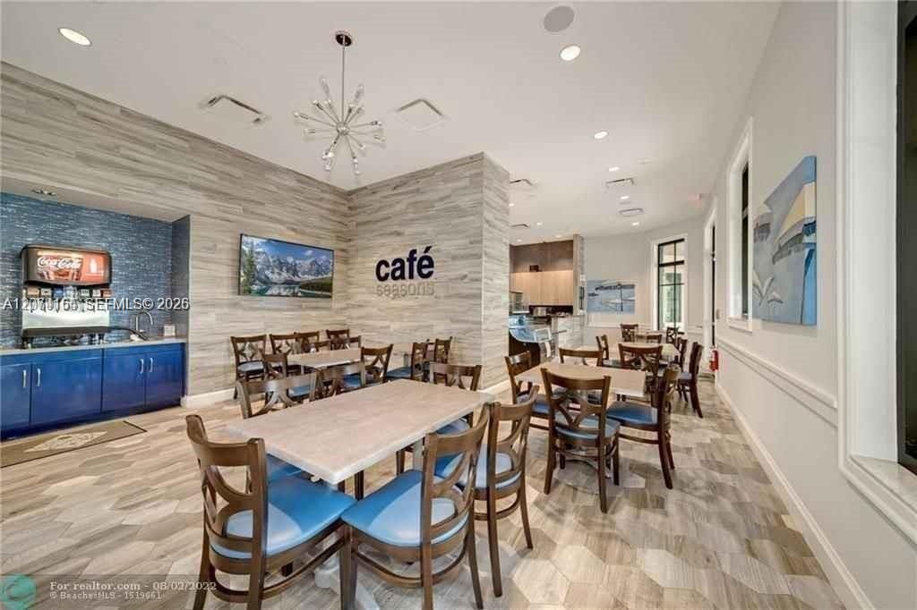 En Venta: $1,099,000 (2 camas, 2 baños, 2366 Pies cuadrados)