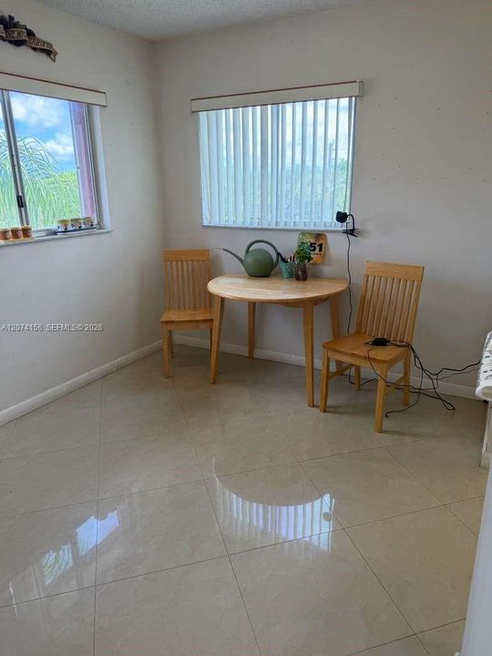 For Rent: $2,500 (2 beds, 2 baths, 1300 Square Feet)