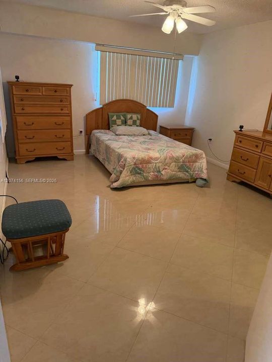 For Rent: $2,500 (2 beds, 2 baths, 1300 Square Feet)