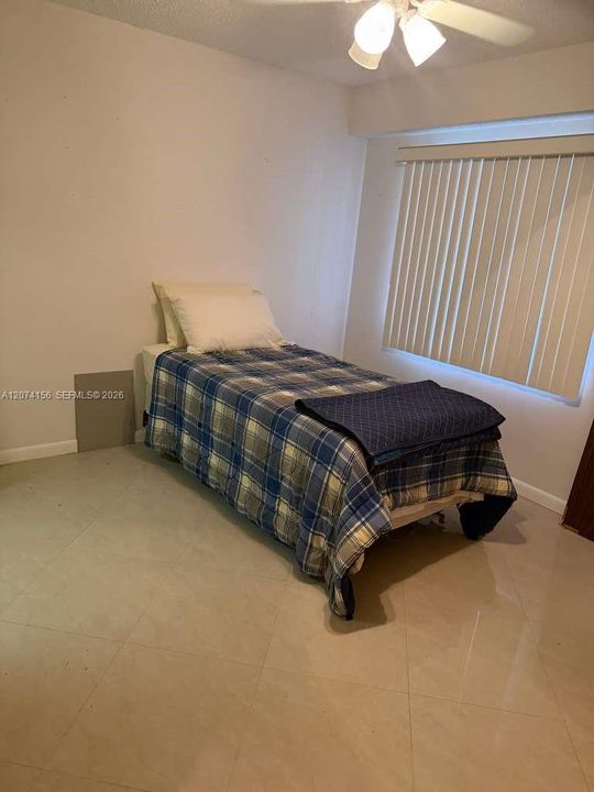 For Rent: $2,500 (2 beds, 2 baths, 1300 Square Feet)