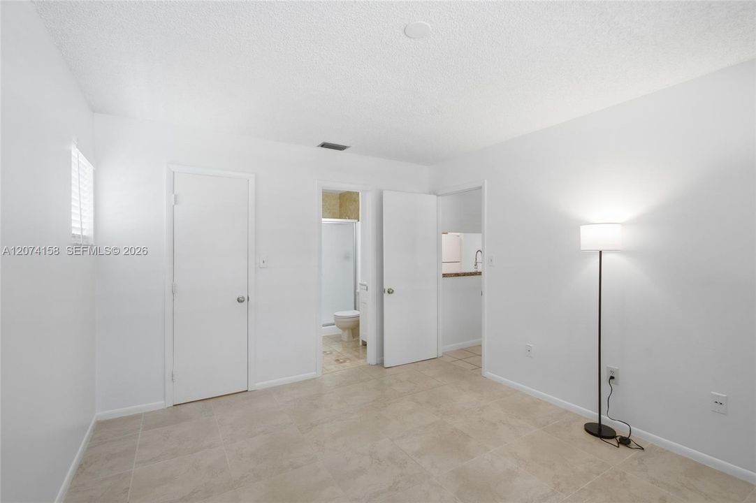 For Sale: $135,000 (2 beds, 2 baths, 770 Square Feet)