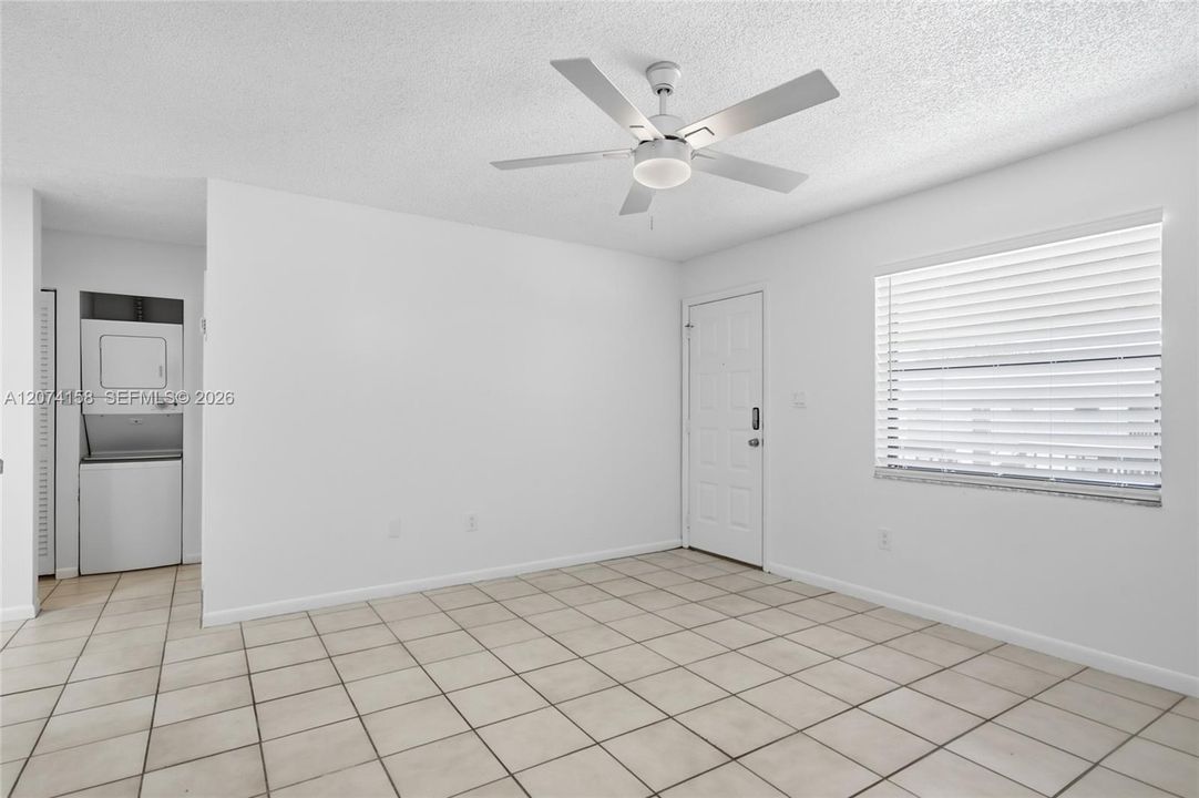 For Sale: $135,000 (2 beds, 2 baths, 770 Square Feet)