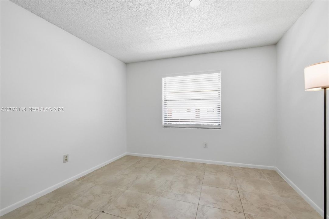 For Sale: $135,000 (2 beds, 2 baths, 770 Square Feet)