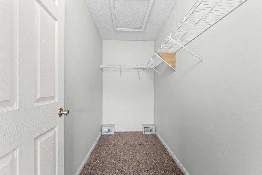 015-13793YarmouthDrive-Wellington-FL-334