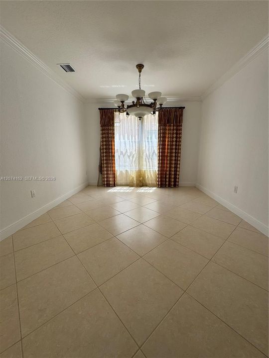 For Rent: $6,000 (5 beds, 3 baths, 3595 Square Feet)