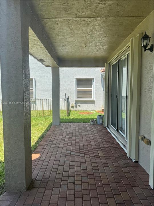 For Rent: $6,000 (5 beds, 3 baths, 3595 Square Feet)