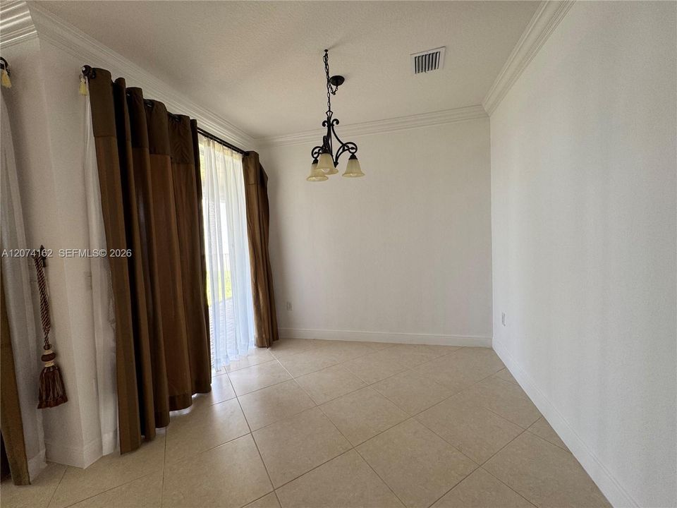 For Rent: $6,000 (5 beds, 3 baths, 3595 Square Feet)