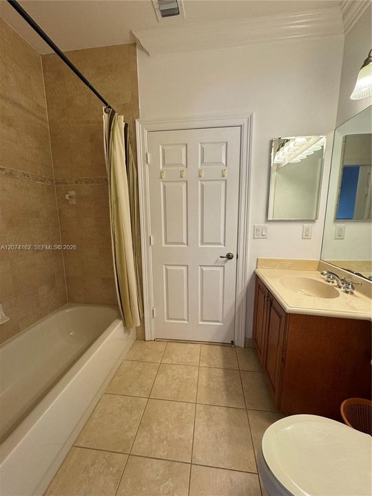 For Rent: $6,000 (5 beds, 3 baths, 3595 Square Feet)