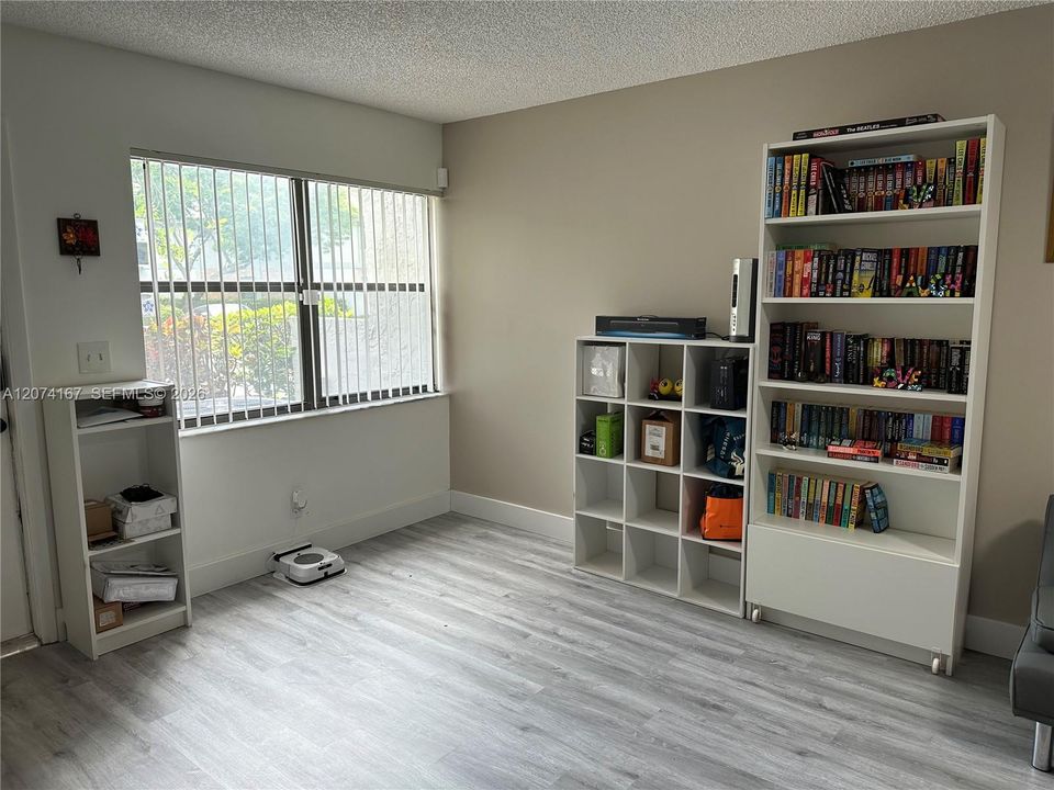For Sale: $335,900 (2 beds, 2 baths, 1280 Square Feet)