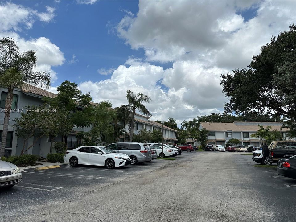 For Sale: $335,900 (2 beds, 2 baths, 1280 Square Feet)