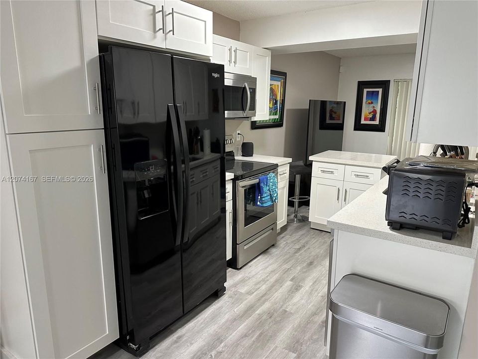 For Sale: $335,900 (2 beds, 2 baths, 1280 Square Feet)