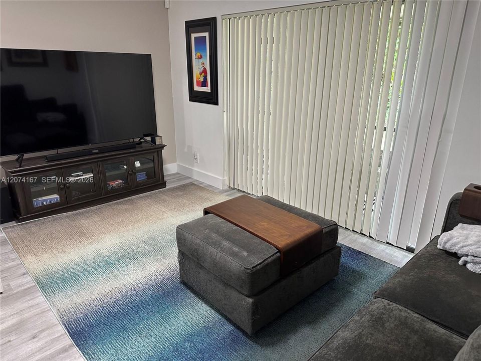 For Sale: $335,900 (2 beds, 2 baths, 1280 Square Feet)