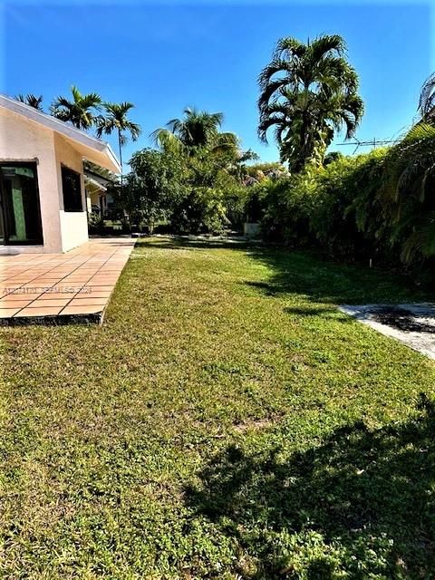 For Rent: $4,000 (3 beds, 2 baths, 1651 Square Feet)