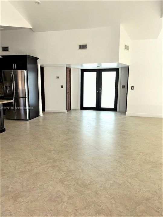 For Rent: $4,000 (3 beds, 2 baths, 1651 Square Feet)