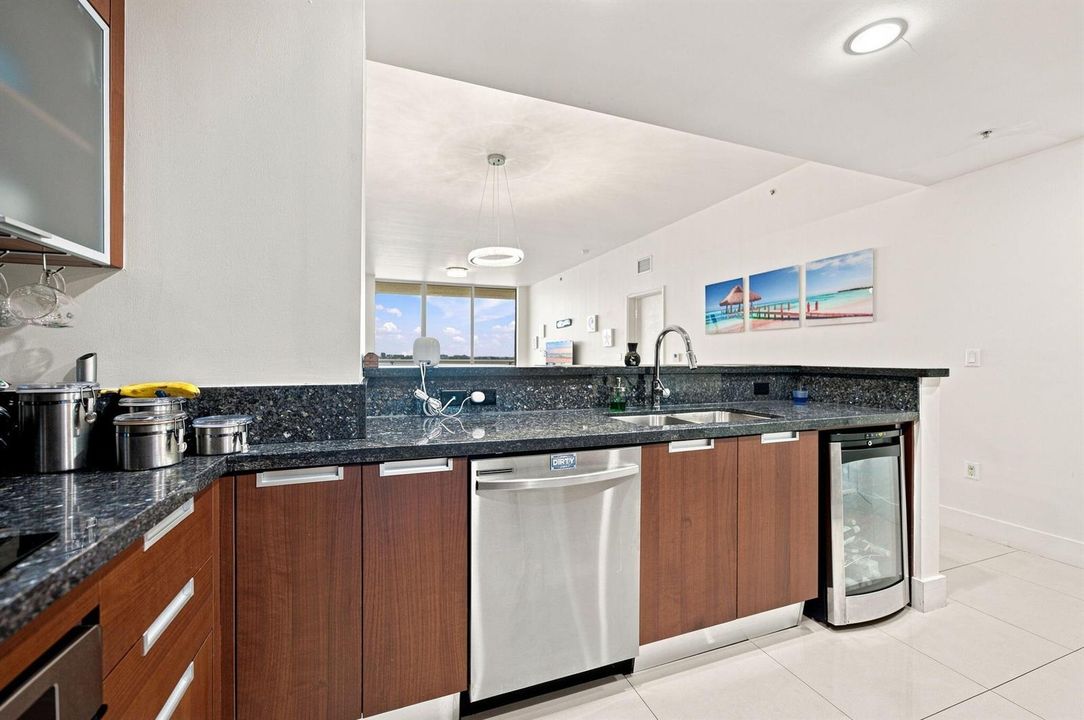 13-web-or-mls-7901-hispanola-ave-unit-10