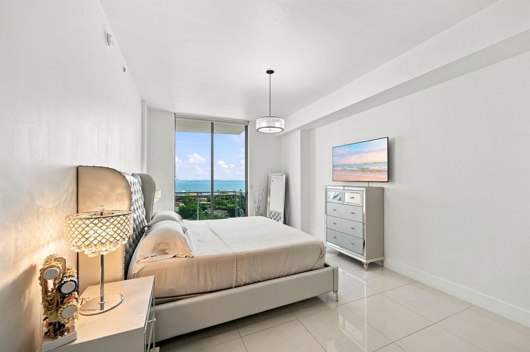 14-web-or-mls-7901-hispanola-ave-unit-10