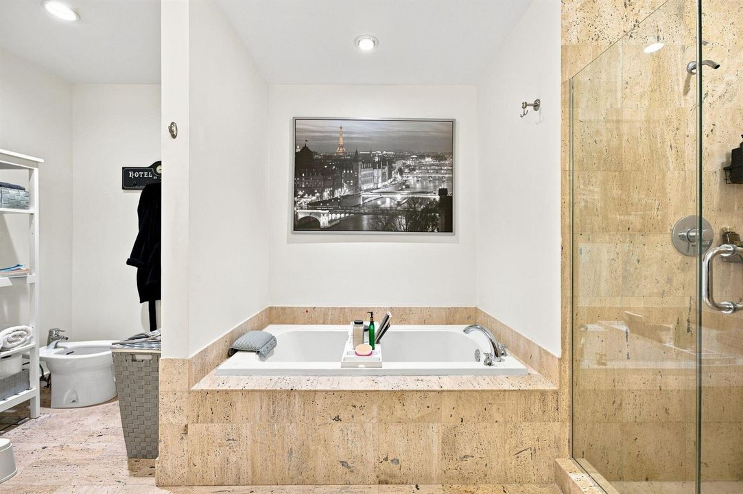 18-web-or-mls-7901-hispanola-ave-unit-10